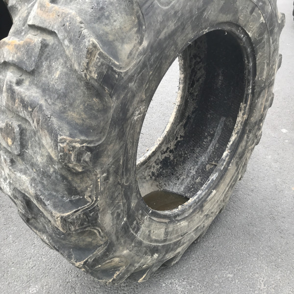 
            16.5/85-28 Goodyear SG
    

            
                    10PR
        
    
    Gonflable

