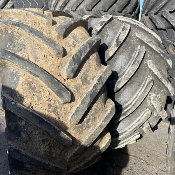 
            900/60R32 Michelin MegaXbib OCC
    

            
        
    
    Antriebsrad

