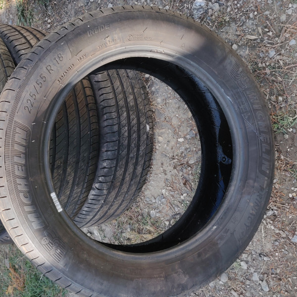 
            225/55R18 Michelin Primacy 4
    

                        102
        
                    V
        
    
    यात्री कार


