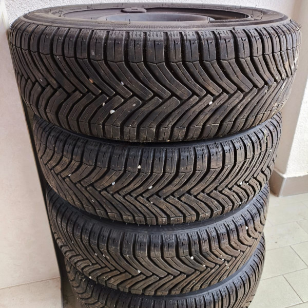 
            165/65R14 Michelin Crossclimate
    

                        84
        
                    H
        
    
    Vehículo de pasajeros

