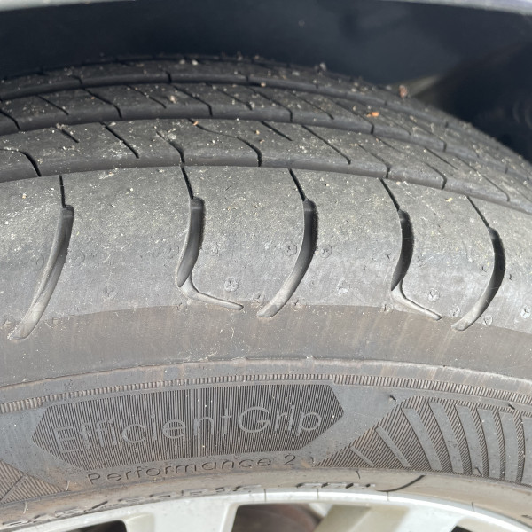 
            215/60R16 Goodyear EfficientGrip Performance 2
    

                        99
        
                    H
        
    
    Passenger car

