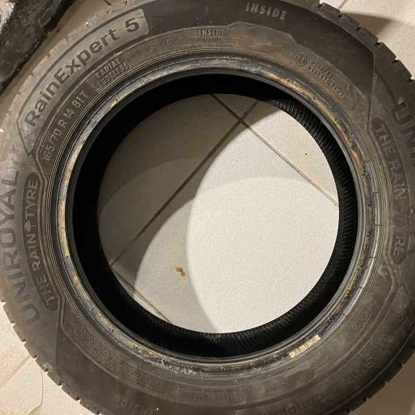 
            165/70R14 Uniroyal 
    

                        81
        
                    T
        
    
    Samochód osobowy

