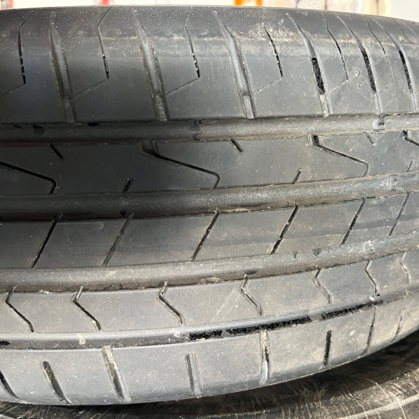 
            215/65R17 Hankook Ventus
    

                        99
        
                    V
        
    
    Carro passageiro

