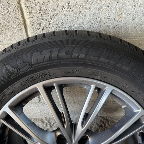 
            235/60R18 Michelin Michelin latitude sport 3
    

                        91
        
                    W
        
    
    Voiture de tourisme

