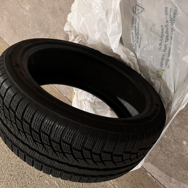 
            205/45R17 Nokian 4 Pneus hiver quasi neuf NOKIAN 20545r17 88v XL
    

                        88
        
                    V
        
    
    Samochód osobowy

