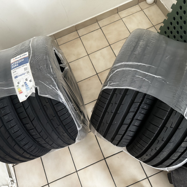 
            225/45R17 Sailum Atrezzo
    

                        94
        
                    ZR
        
    
    Personenauto

