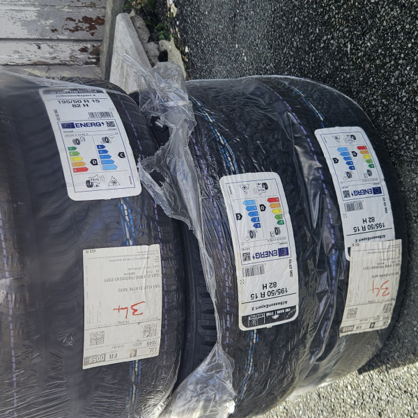 
            195/50R15 Uniroyal Allsaison expert 2
    

                        82
        
                    H
        
    
    Autovettura

