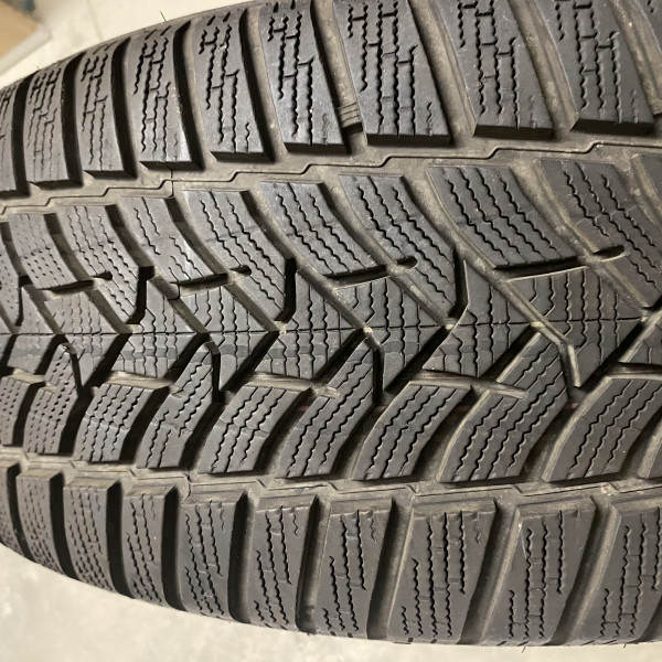 
            225/50R18 Dunlop Wintersport 5
    

                        99
        
                    V
        
    
    Masina de pasageri

