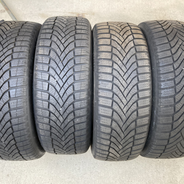 
            215/50R18 Falken 
    

                        92
        
                    V
        
    
    Masina de pasageri

