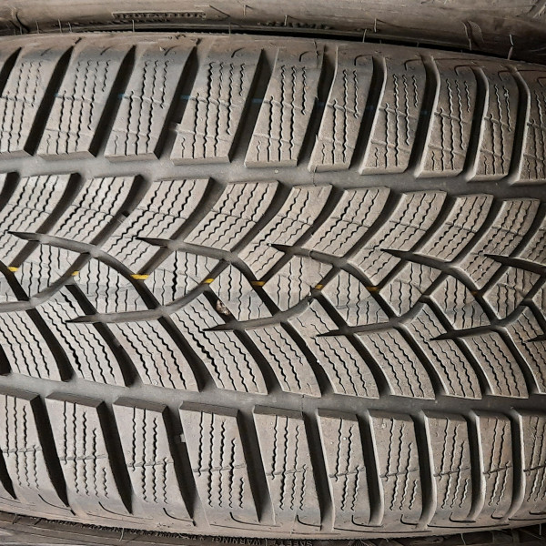 
            225/45R17 Goodyear 
    

                        91
        
                    H
        
    
    Voiture de tourisme

