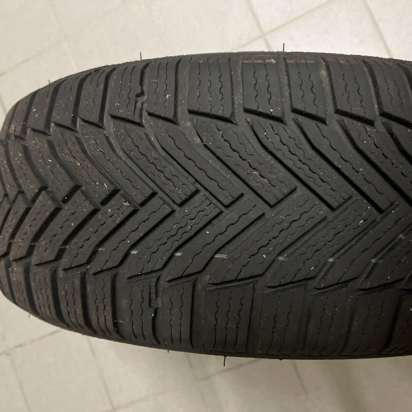 
            225/45R17 Michelin 
    

                        91
        
                    H
        
    
    Voiture de tourisme

