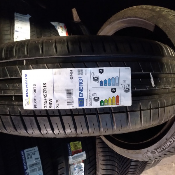 
            215/45R18 Michelin Pilot sport 3
    

                        93
        
                    W
        
    
    यात्री कार

