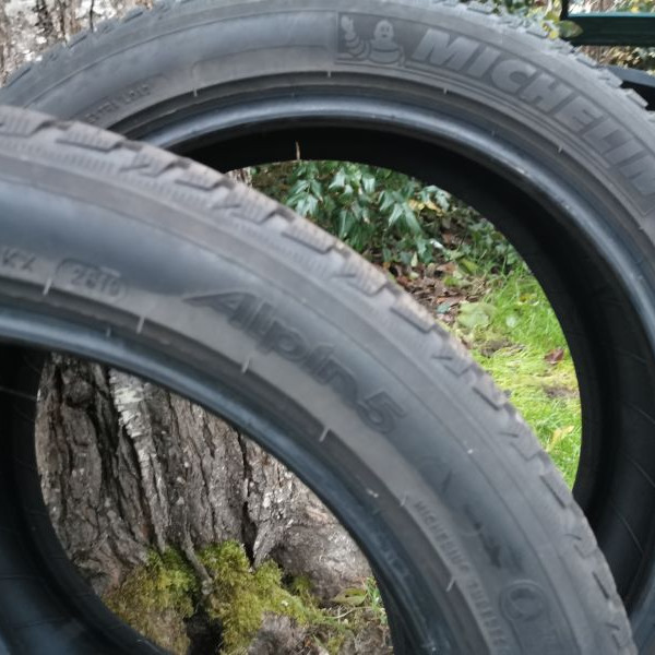 
            195/55R20 Michelin Alpin 5
    

                        95
        
                    H
        
    
    Samochód osobowy

