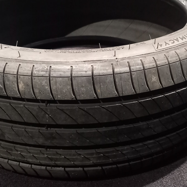 
            205/45R17 Michelin 
    

                        88
        
                    H
        
    
    Samochód osobowy

