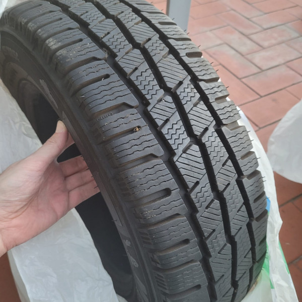 
            195/70R15 Michelin Agilis Alpin
    

                        98
        
                    T
        
    
    From - Utility

