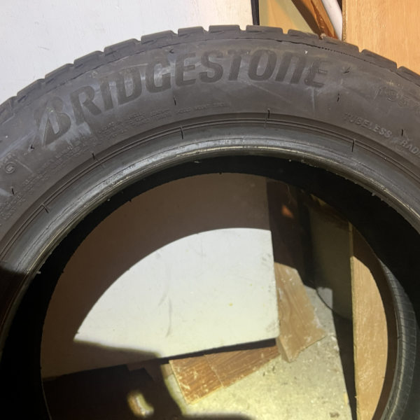 195/55R16 Bridgestone tubeless radial
91
V
Autovettura