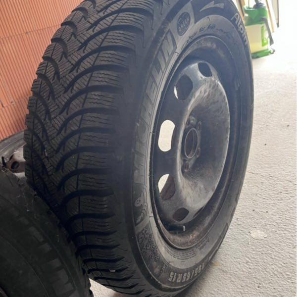 195/65R15 Michelin X green Alpin
91
T
乗用車