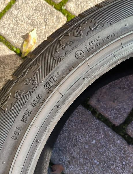 275/40R22 Michelin Cross Contact Winter 275/40 R22
91
H
Personenkraftwagen