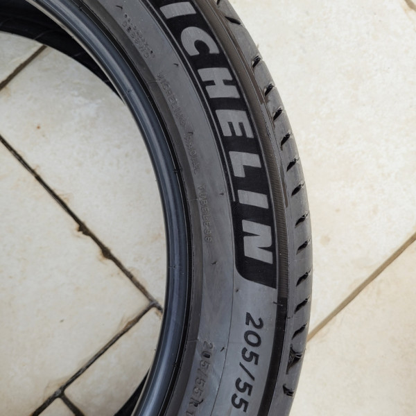 
            205/55R19 Michelin e primacy
    

                        97
        
                    H
        
    
    Autovettura

