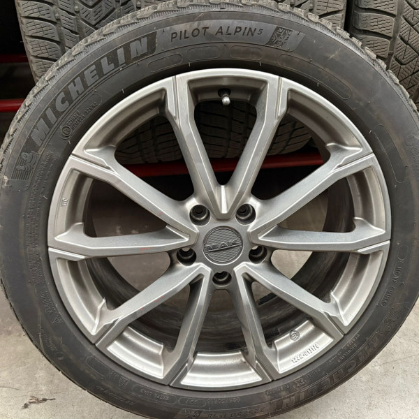 225/50R18 Michelin pilot alpin5 CERCHIONI INCLUSI
99
V
यात्री कार
