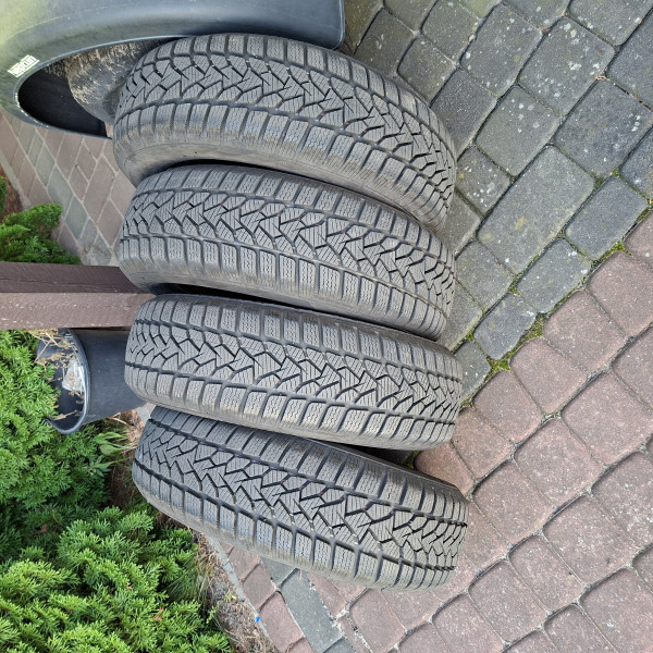 
            165/65R14 Uniroyal 
    

                        79
        
                    T
        
    
    यात्री कार

