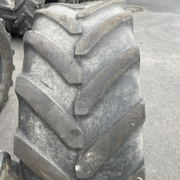 
            420/70R28 Michelin OMNIBIB
    

            
        
    
    驱动轮

