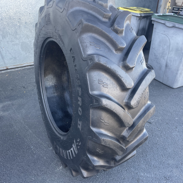 
            420/85R28 Alliance FARMPRO 2 OCC
    

            
        
    
    Antriebsrad

