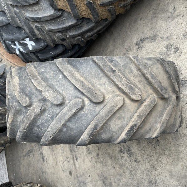 
            440/65R28 Michelin MULTIBIB OCC
    

            
        
    
    驱动轮

