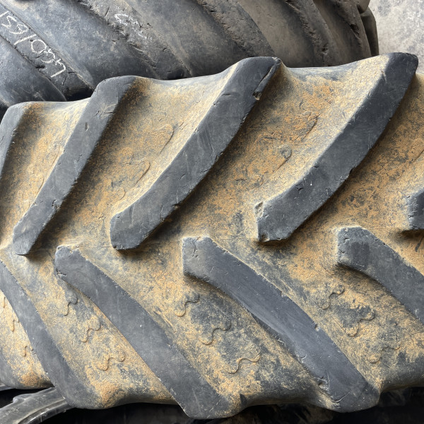 
            440/65R28 Bkt AGRIMAX RT657 OCC
    

            
        
    
    驱动轮

