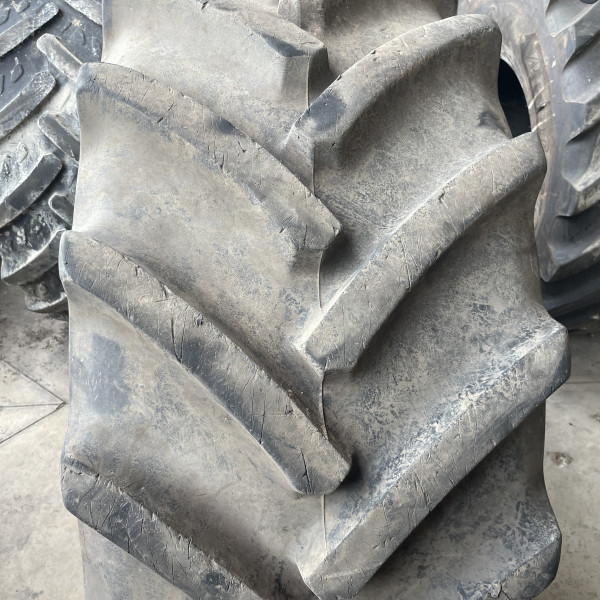 
            540/65R28 Mitas SFT OCC
    

            
        
    
    驱动轮

