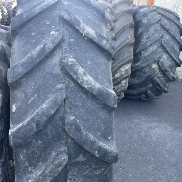 
            420/85R38 Firestone PERFORMER 85 OCC
    

            
        
    
    驱动轮

