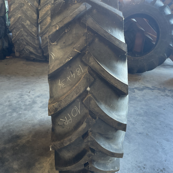 
            18.4-34 Russe KNK50
    

            
                    10PR
        
    
    Ruota motrice

