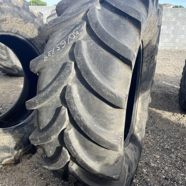 
            650/65R38 Vredestein TRAXION + OCC AR
    

            
        
    
    Ruota motrice

