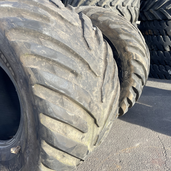 
            1000/55R32 Michelin FLOATXBIB OCC AR
    

            
        
    
    Roue motrice

