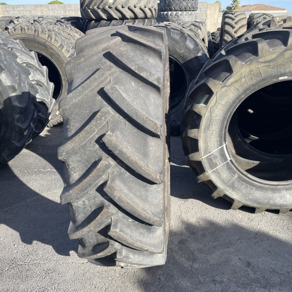 
            480/70R34 Mitas HC70 OCC AR
    

            
        
    
    Roue motrice

