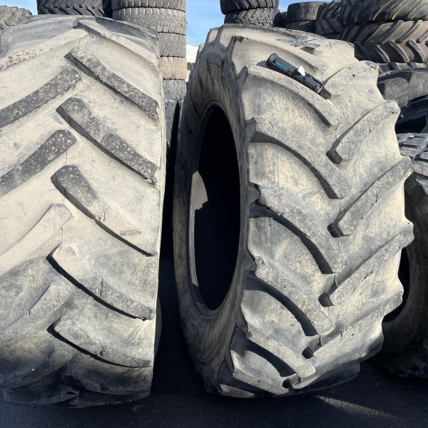 
            650/65R42 Continental CONTRACT AC65 OCC
    

            
        
    
    Roue motrice

