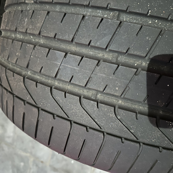305/40R20 Pirelli P0
112
Y
4x4 SUV