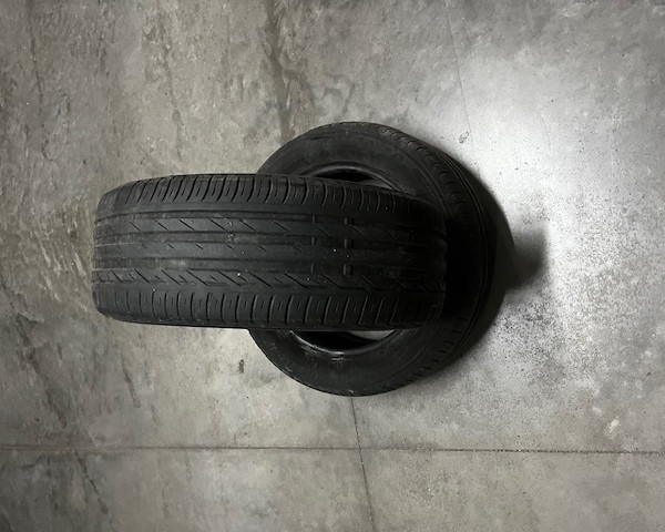 
            205/55R16 Bridgestone 
    

                        91
        
                    H
        
    
    Carro passageiro

