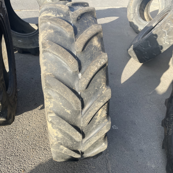 340/85R24 Firestone PERFORMER 85 OCC AR
    
            
        
    
    Antriebsrad