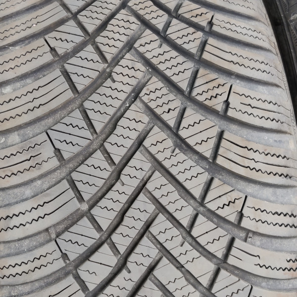 225/50R17 Hankook Hankook Winter I*Cept RS3 225 50 R17
94
H
Autovettura