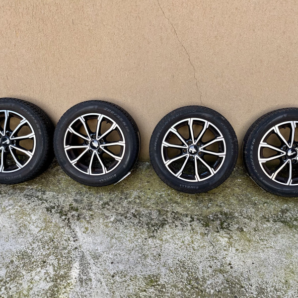 205/55R16 Pirelli Snowcontrol serie 3
    
                        91
        
                    H
        
    
    Autorad