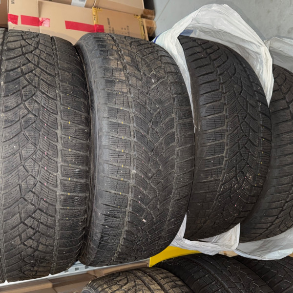 
            255/45R20 Goodyear 255/45 R10 105V
    

                        105
        
                    V
        
    
    Внедорожник 4x4

