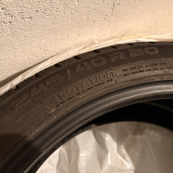 
            245/40R20 Nokian 
    

                        99
        
                    H
        
    
    Легковой автомобиль

