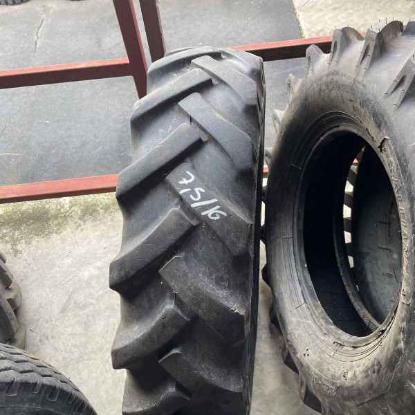 
            7.5/-16 Russe KNK 50 OCC
    

            
                    8PR
        
    
    Koło napędowe

