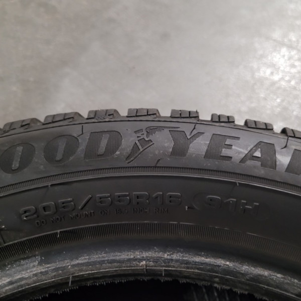 
            205/55R16 Goodyear 
    

                        91
        
                    H
        
    
    Personenauto

