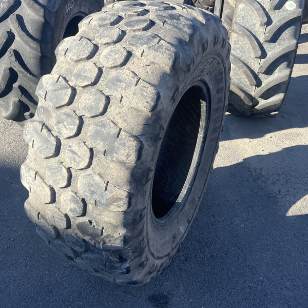 
            460/70R24 Michelin BIBLOAD HARD SURFACE OCC AR
    

            
        
    
    Gonfiabile

