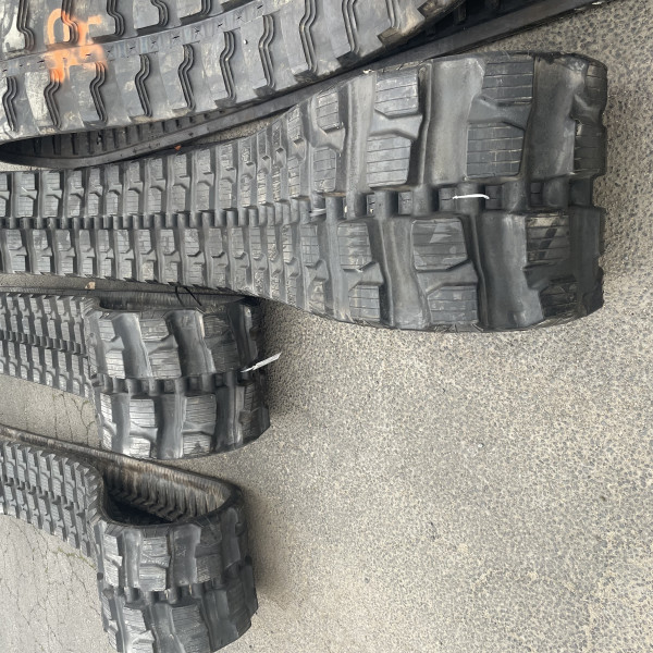     Rubber track CAMSO 450x76x92 HXD 450 AHIJA
