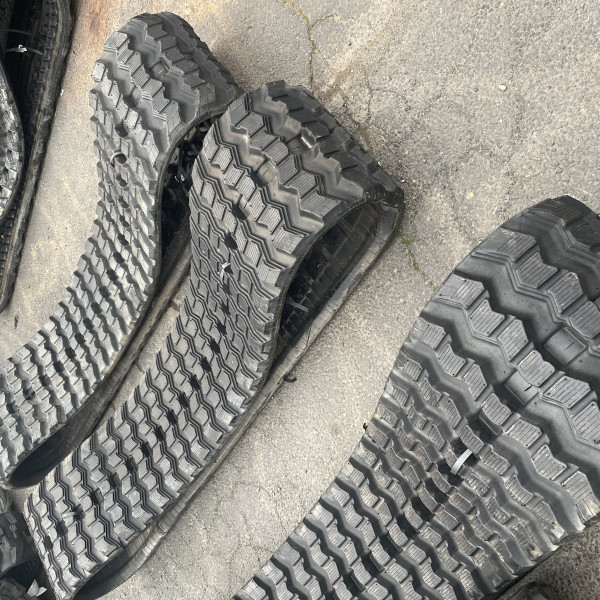     Rubber track CAMSO 450x100x48 SD450 BJE
