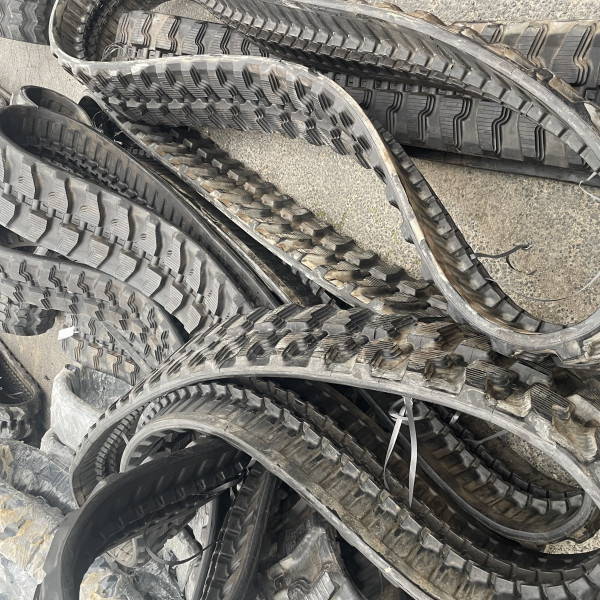     Rubber track CAMSO 300x52.5x98 SD300 V1ISA
