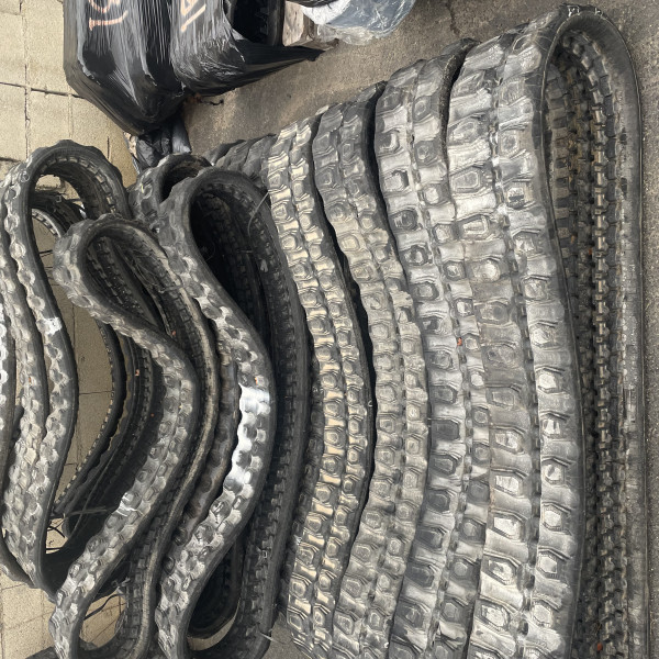     Rubber track CAMSO 250x48.5x80 SD250 02JKA
